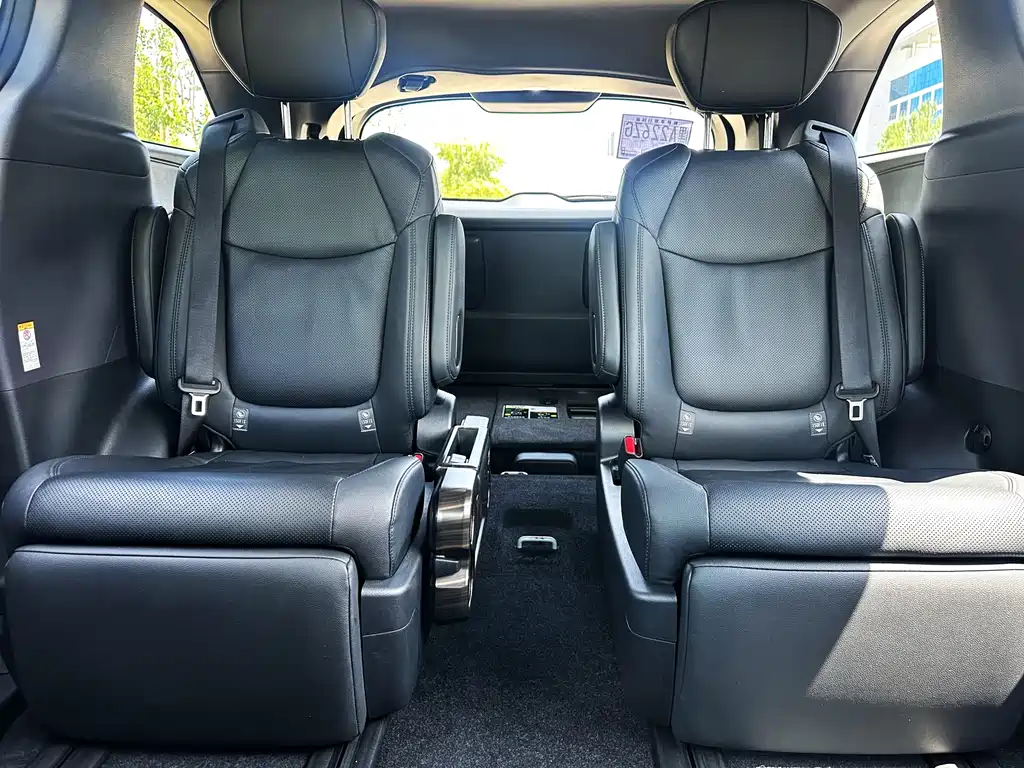 Toyota Sienna 2023