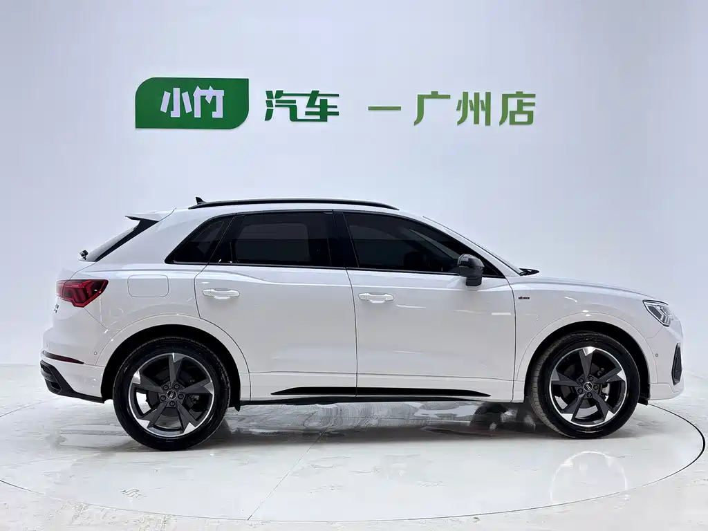 Audi Q3 2023 — фото 24
