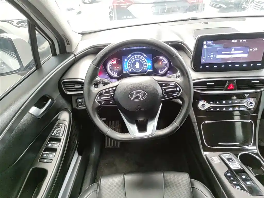 Hyundai Santa Fe 2021 — фото 11