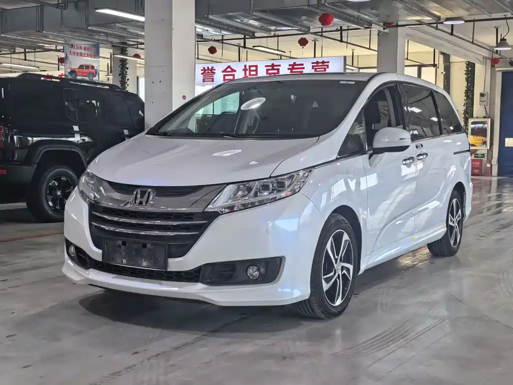 Honda Odyssey 2017 — фото 1