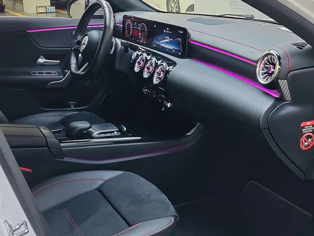 Mercedes-Benz A-Class 2023 — фото 17