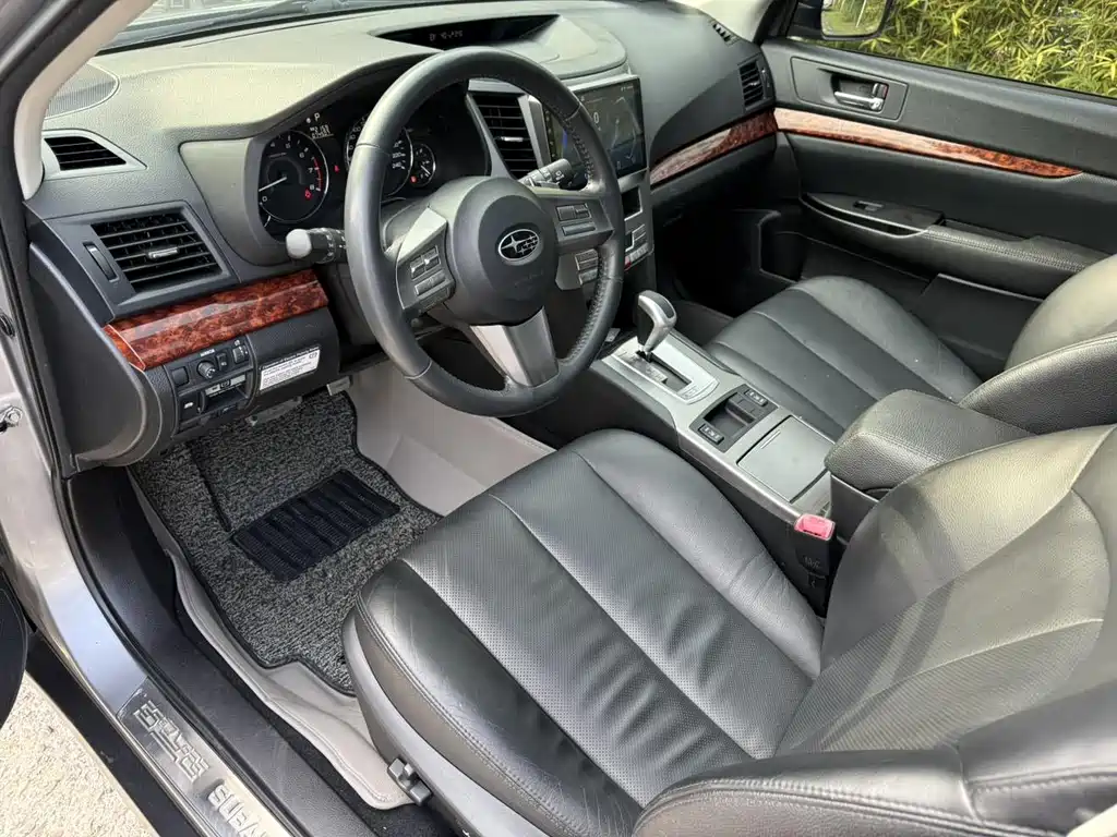 Subaru Outback 2010 — фото 15
