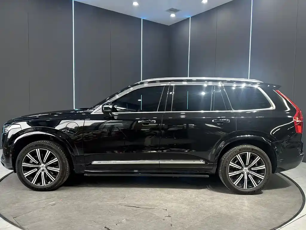 Volvo XC90 Plug-In Hybrid 2023 — фото 4