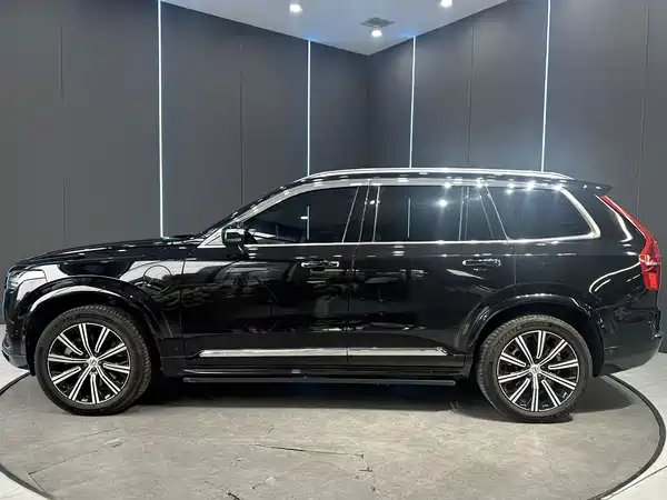 Volvo XC90 Plug-In Hybrid 2023