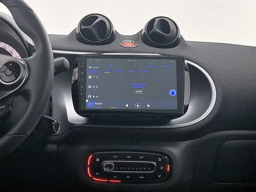 smart Fortwo 2019 — фото 12