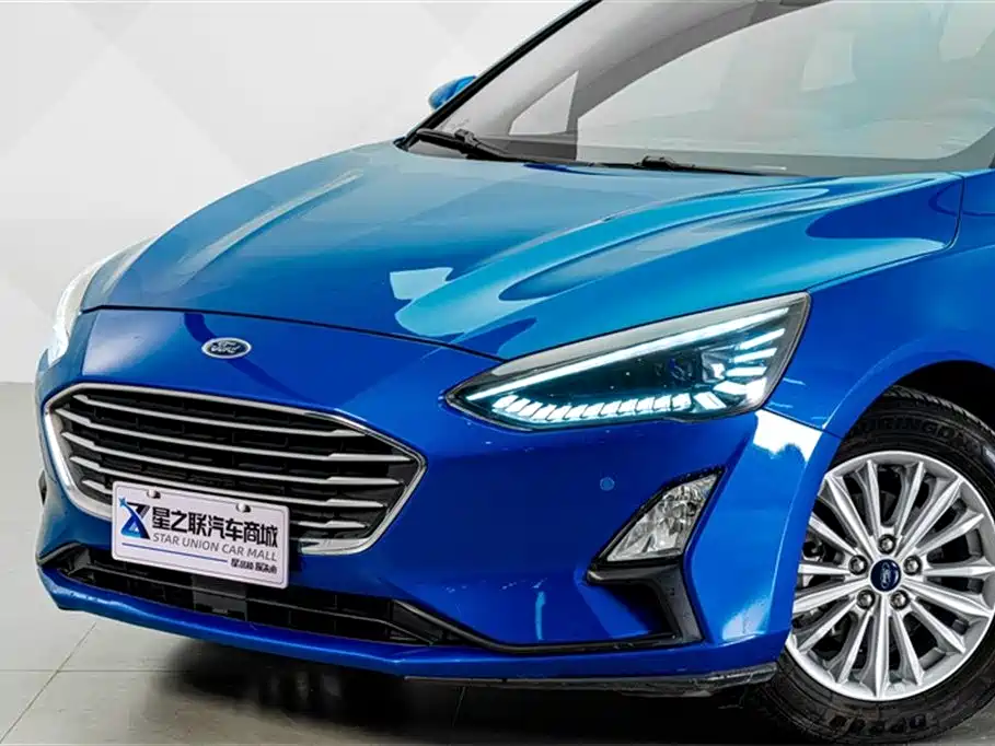 Ford Focus 2019 — фото 2