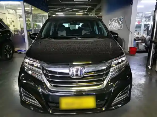 Honda Elysion 2016