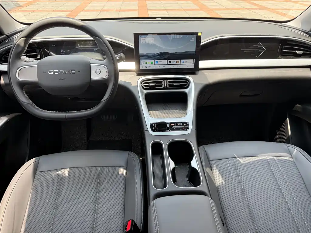 Geely Galaxy Starwish 2025 — фото 9