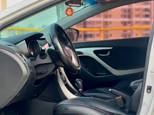 Hyundai Elantra Langdong 2014