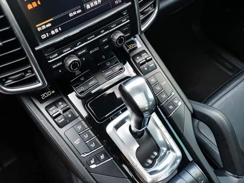 Porsche Cayenne 2013 — фото 18