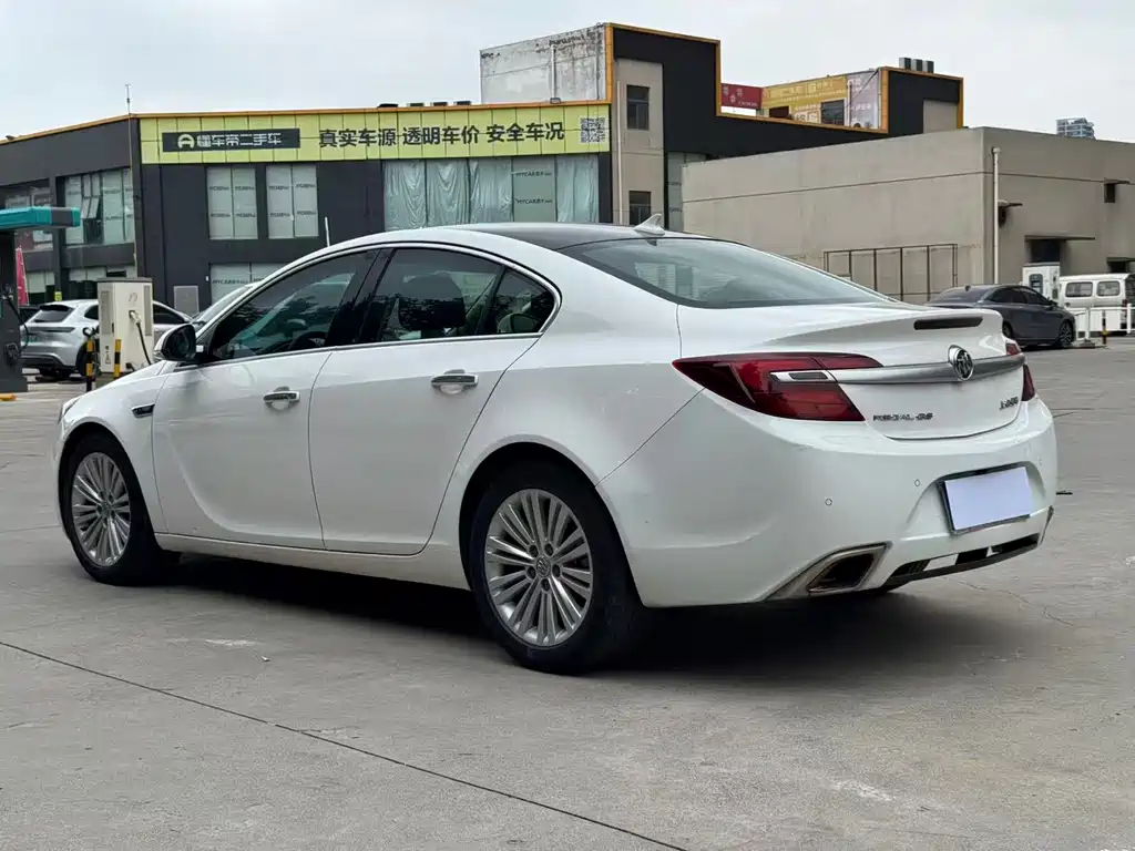 Buick Regal 2014 — фото 14
