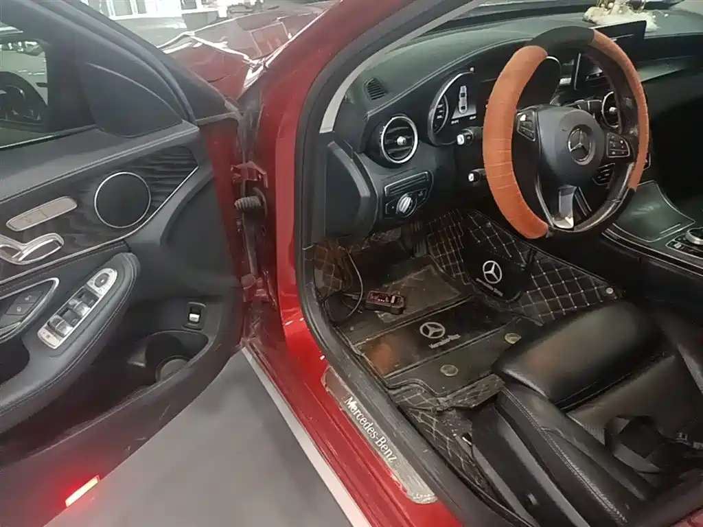 Mercedes-Benz C-Class 2018 — фото 16