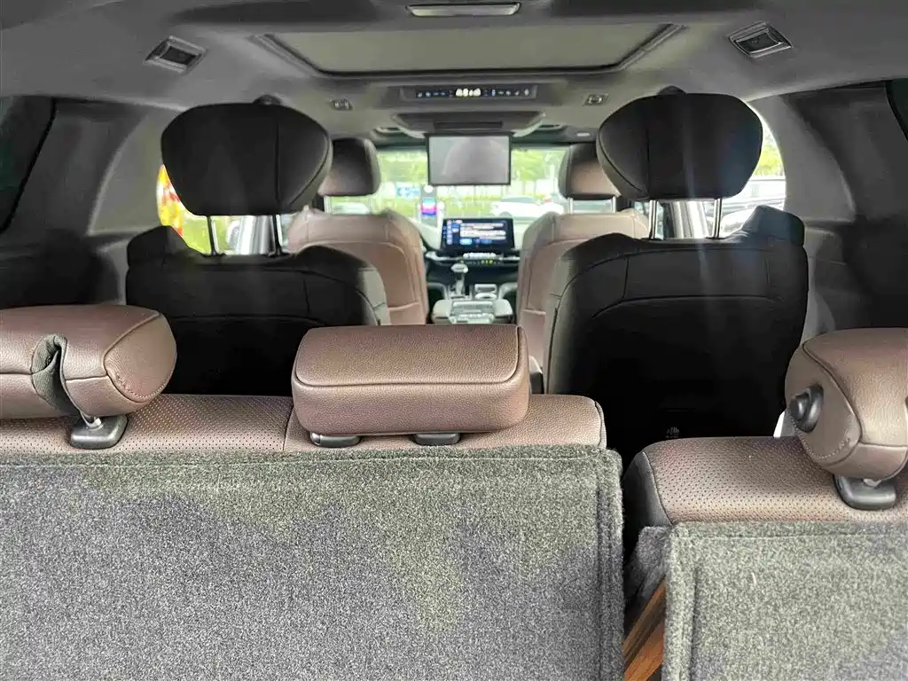 Toyota Sienna 2023 — фото 29