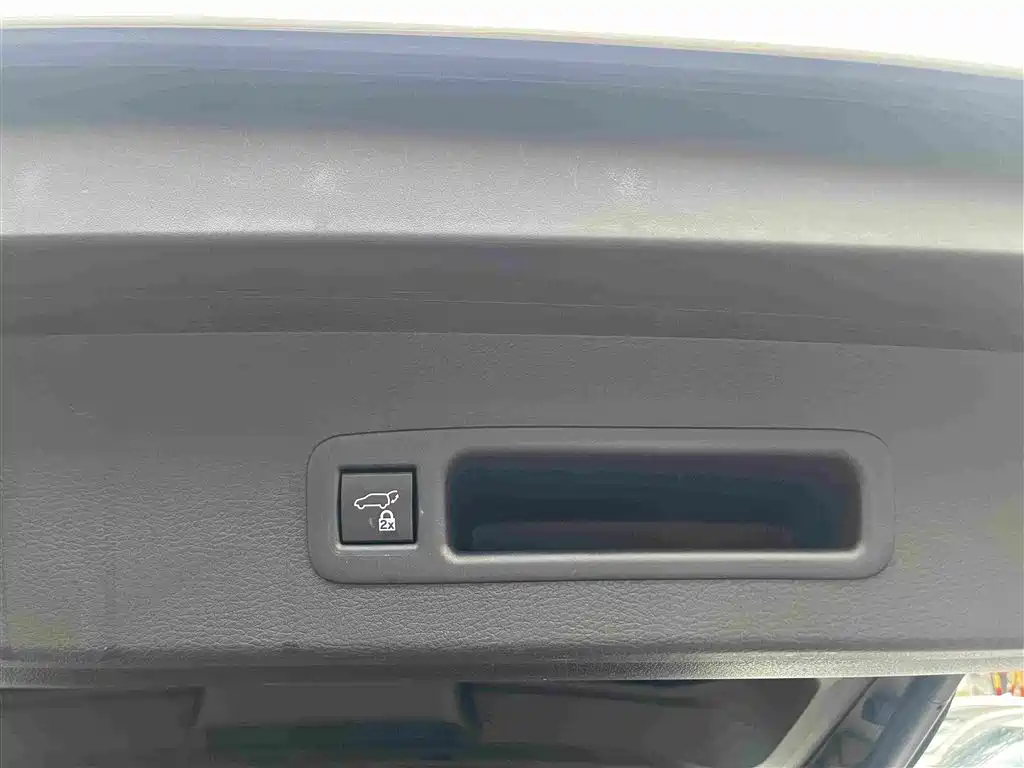 Toyota Sienna 2023 — фото 31