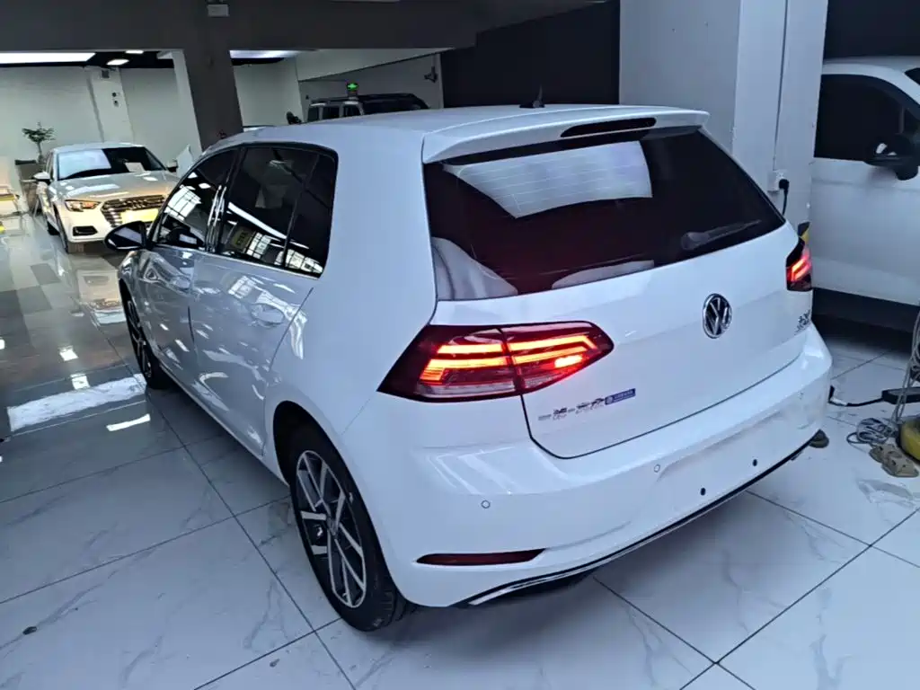 Volkswagen Golf 2020