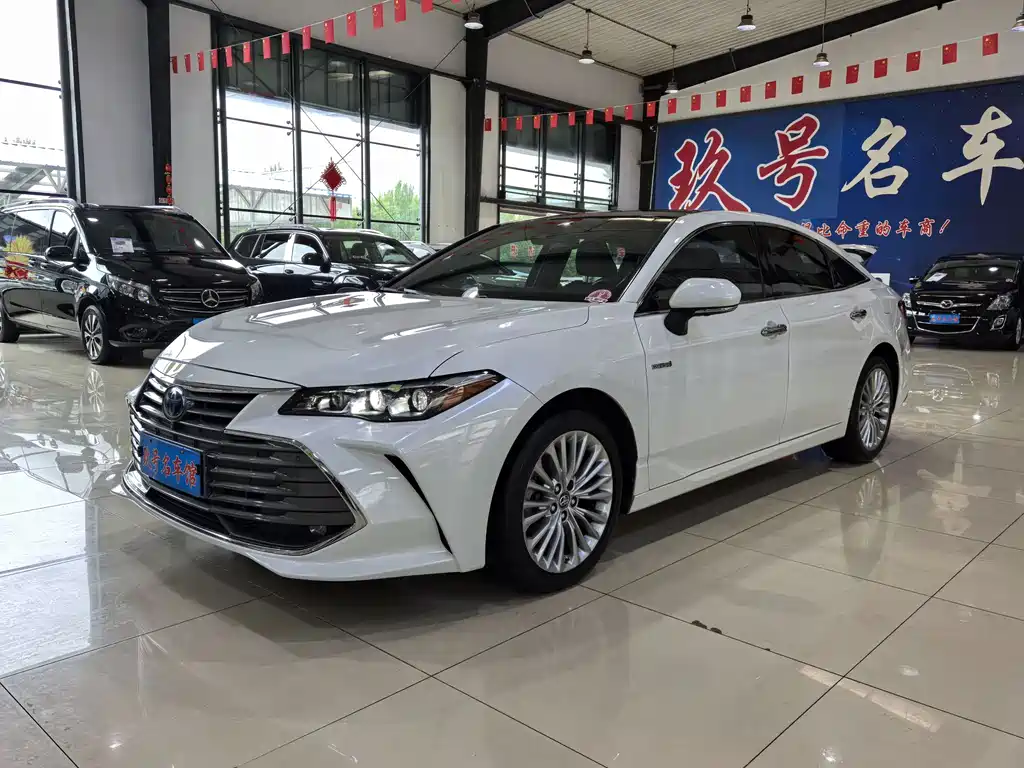 Toyota Avalon 2020 — фото 1