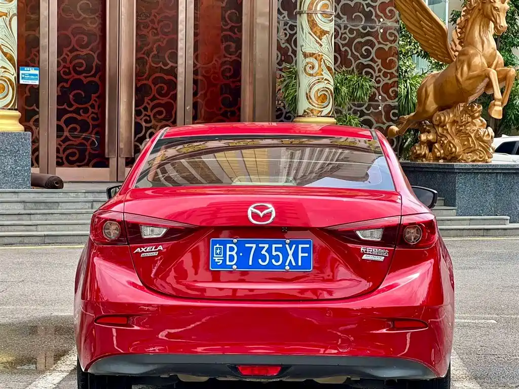 Mazda 3 Axela 2018 — фото 5