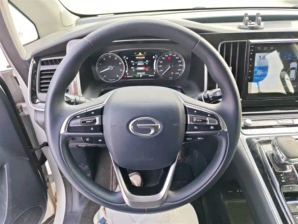 GAC Motor Trumpchi M8 2024 — фото 11
