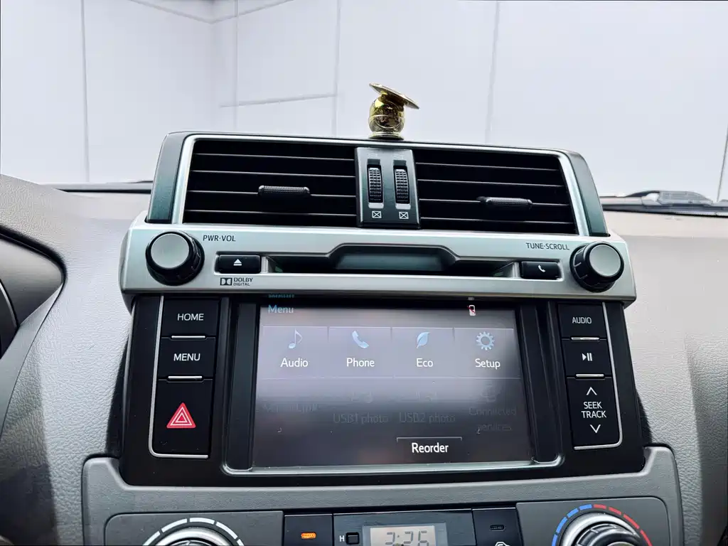 Toyota Prado 2017 — фото 12