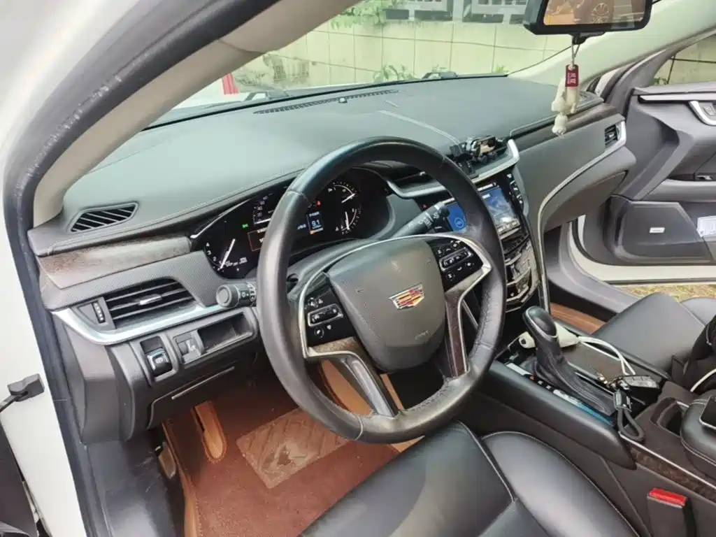 Cadillac XTS 2019 — фото 10