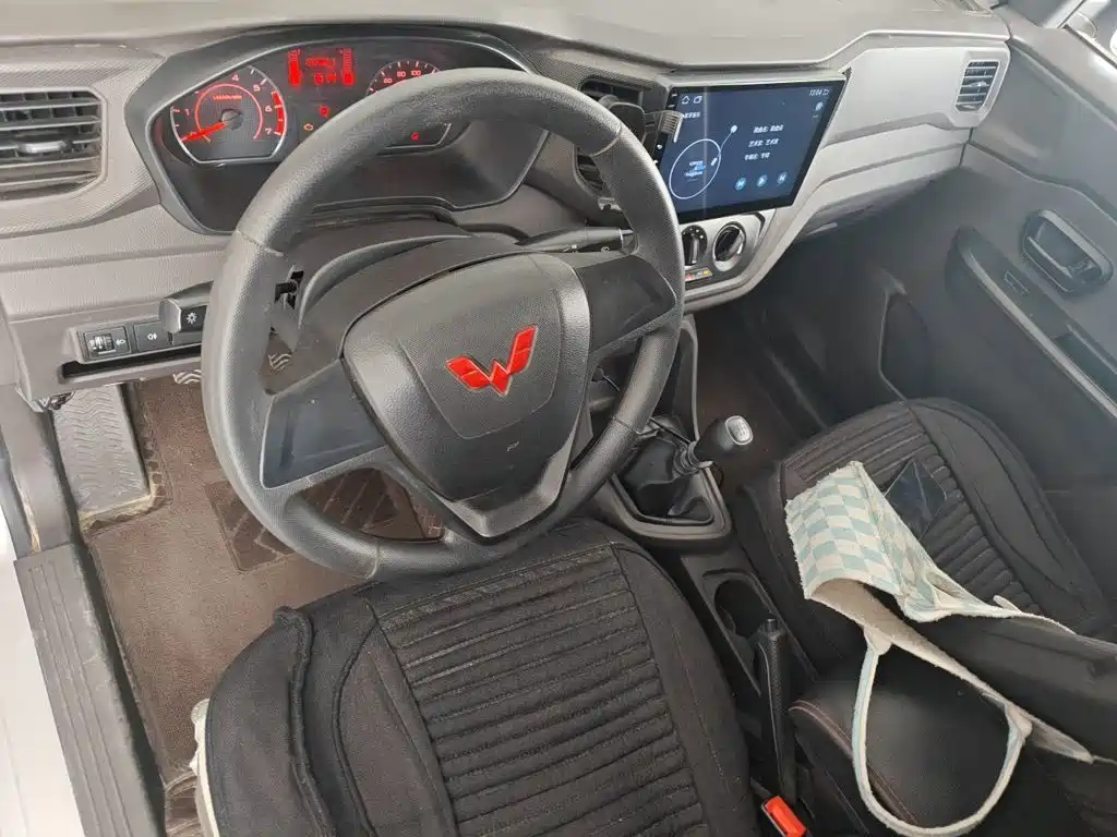 Wuling Hongguang V 2023 — фото 12