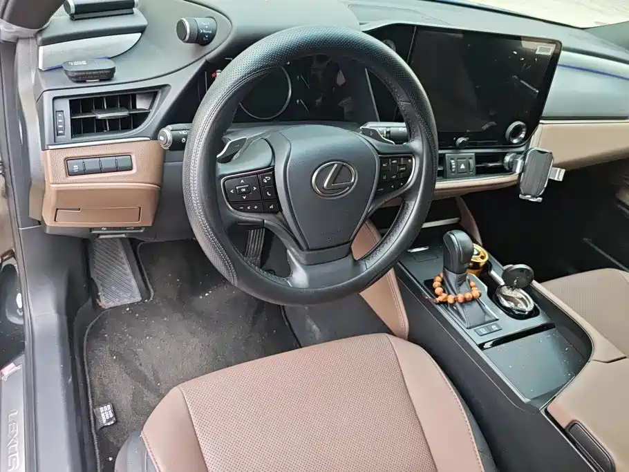 Lexus ES 2025 — фото 12