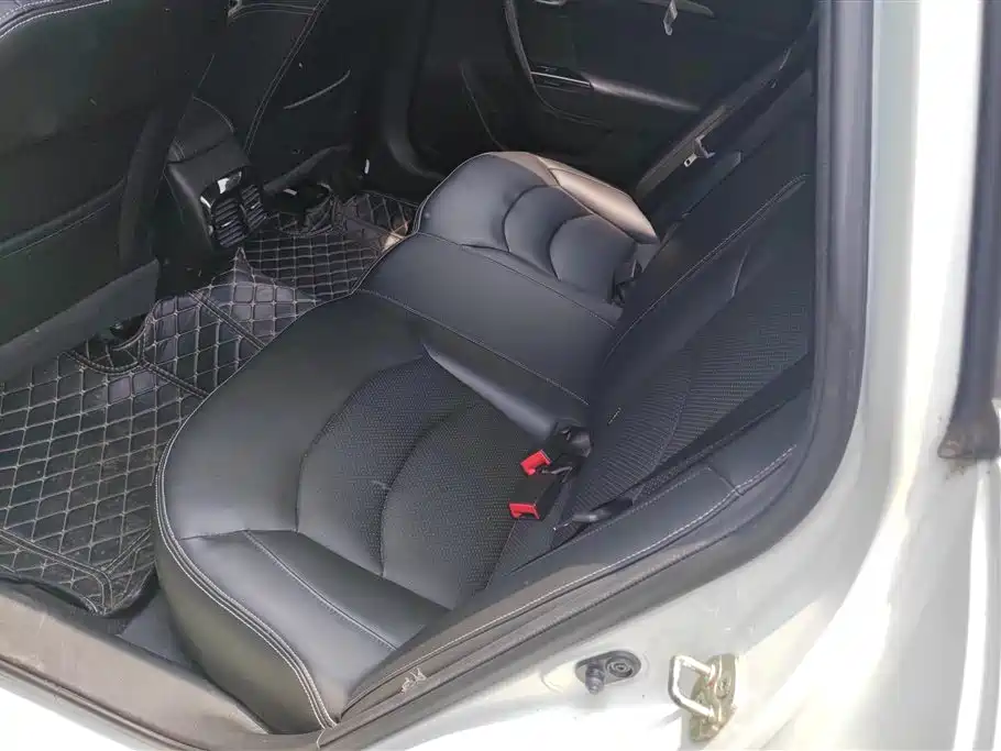 GAC Motor Trumpchi GA6 2019 — фото 11