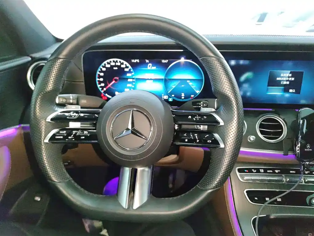 Mercedes-Benz E-Class 2023 — фото 7