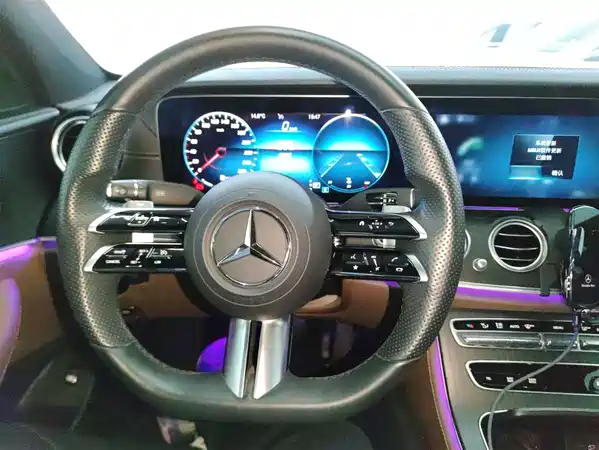 Mercedes-Benz E-Class 2022