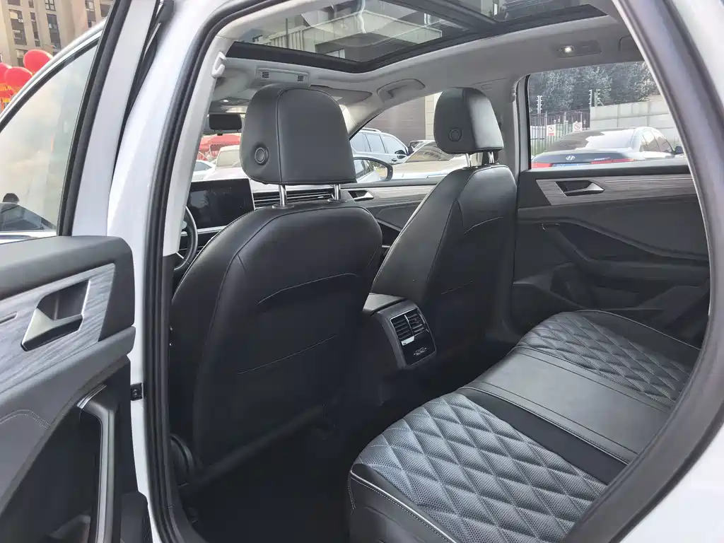 Volkswagen Sagitar 2023