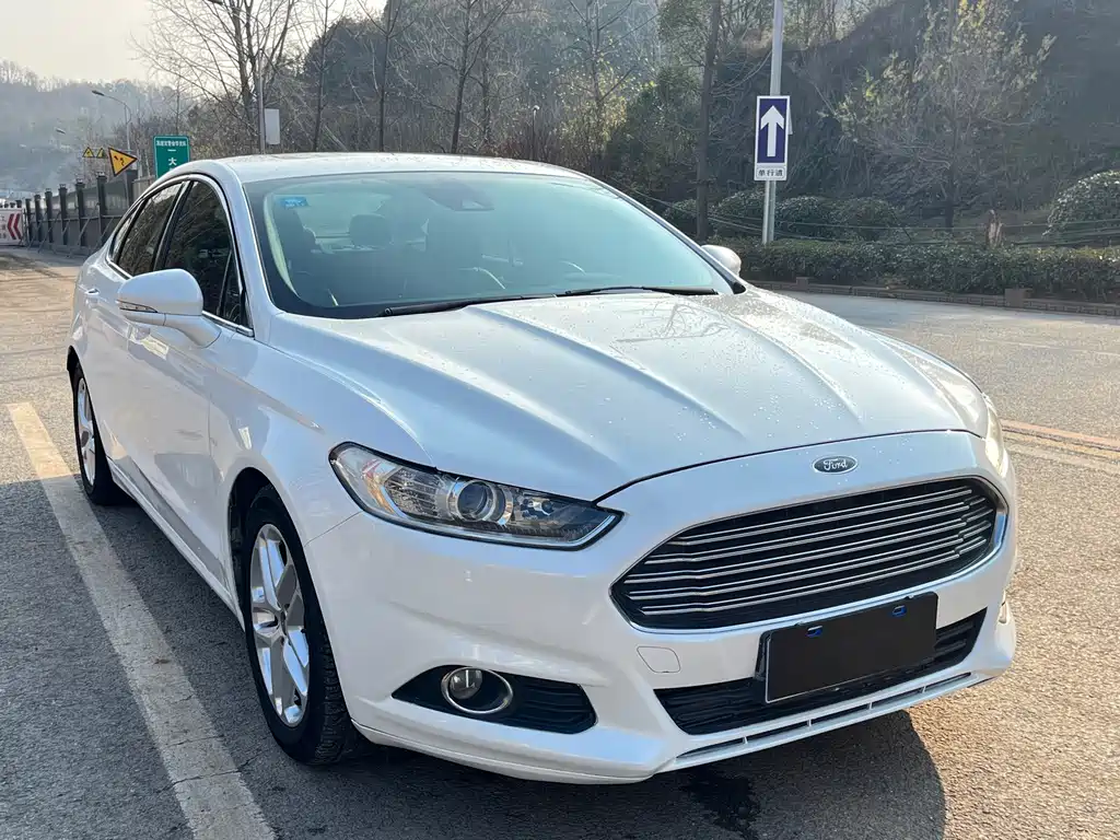 Ford Mondeo 2014 — фото 3