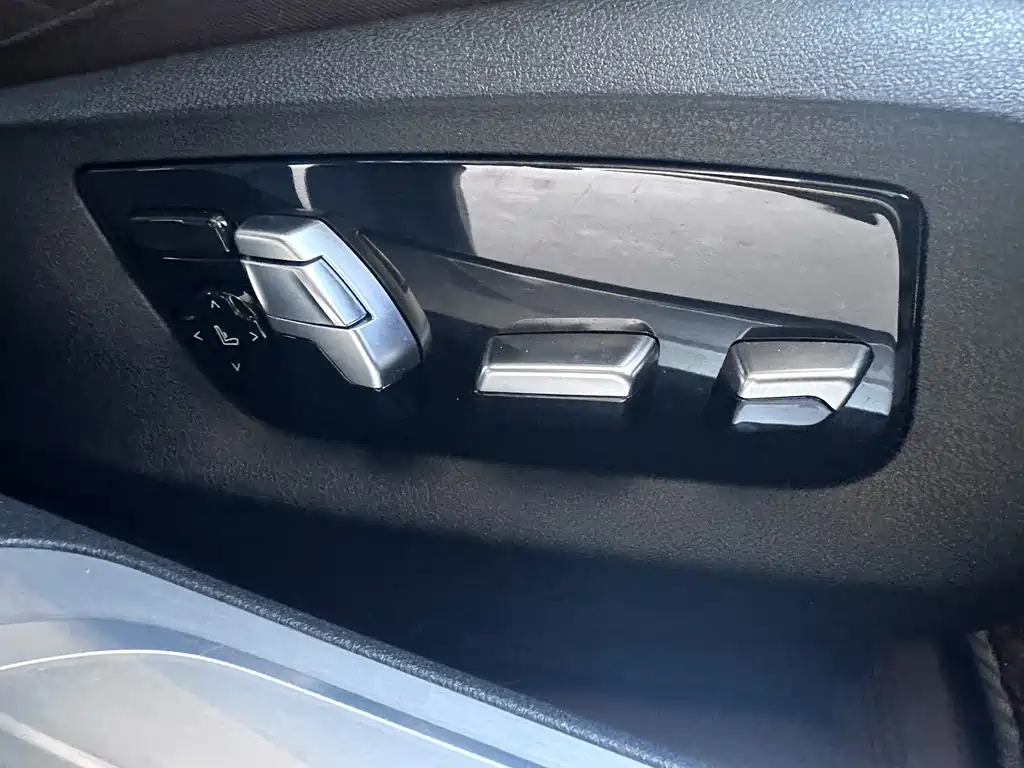 BMW 7 Series 2019 — фото 27