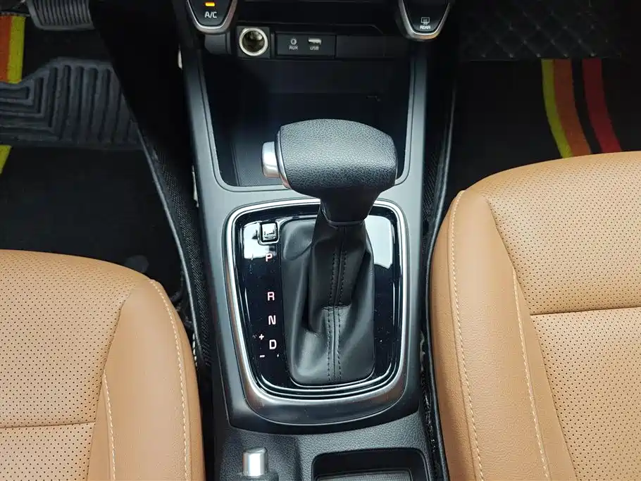 Kia KX Cross 2018 — фото 16