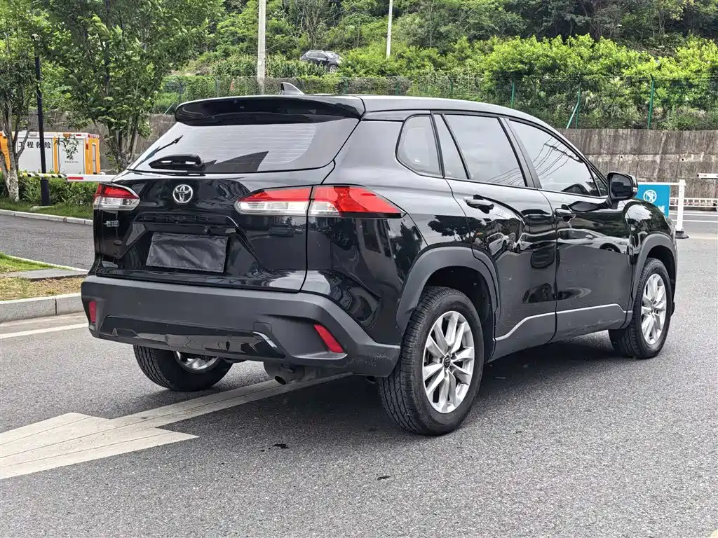 Toyota Corolla Cross 2025 — фото 4