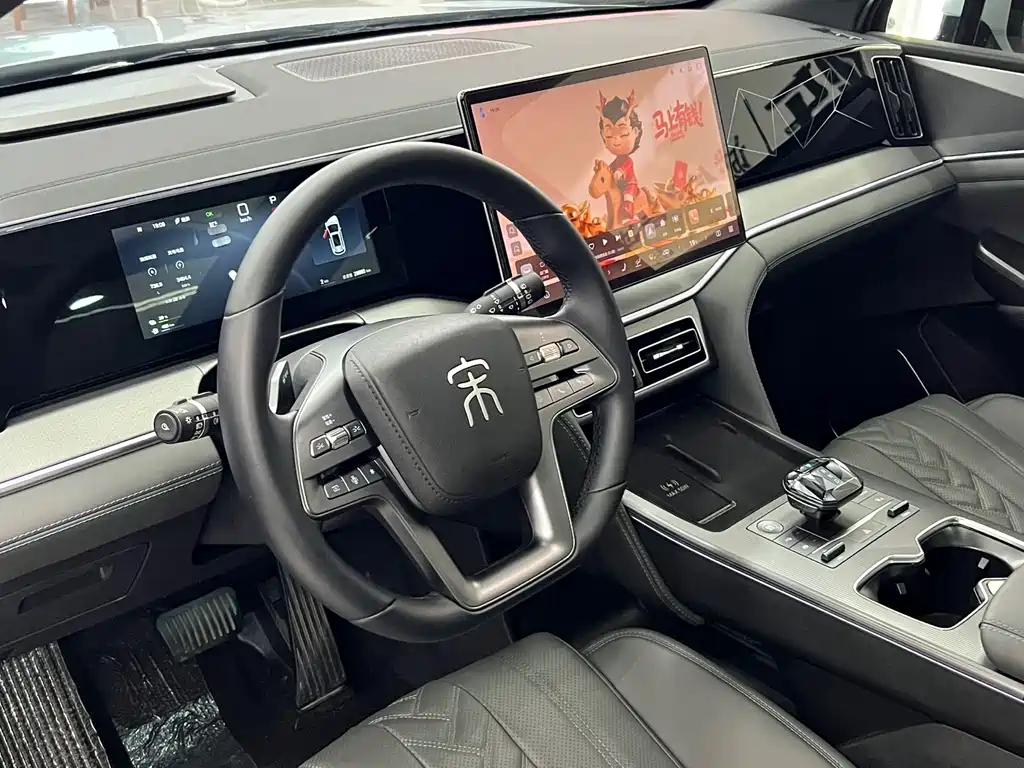 BYD L DM-i 2025 — фото 15