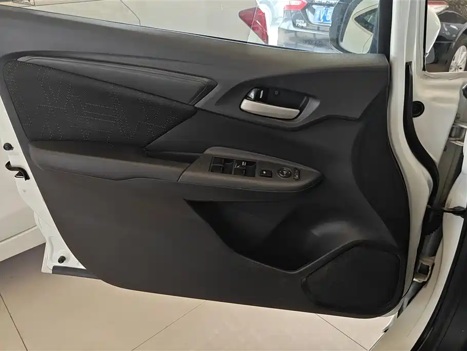 Honda Fit 2016 — фото 5
