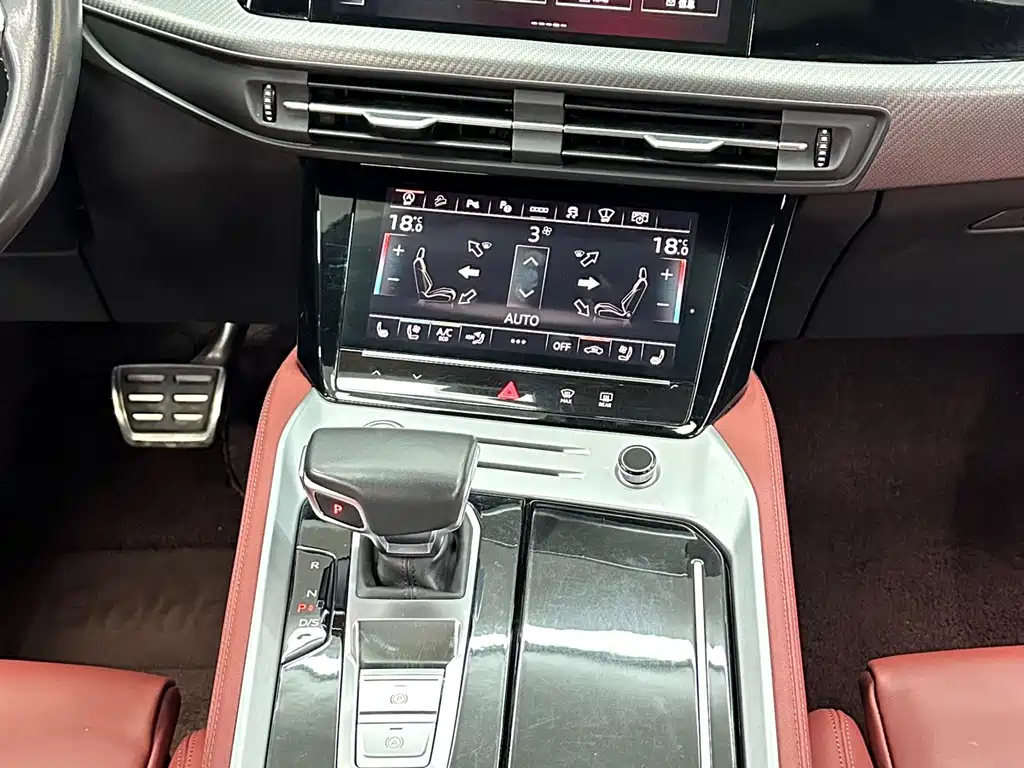 Audi Q6 2024 — фото 14
