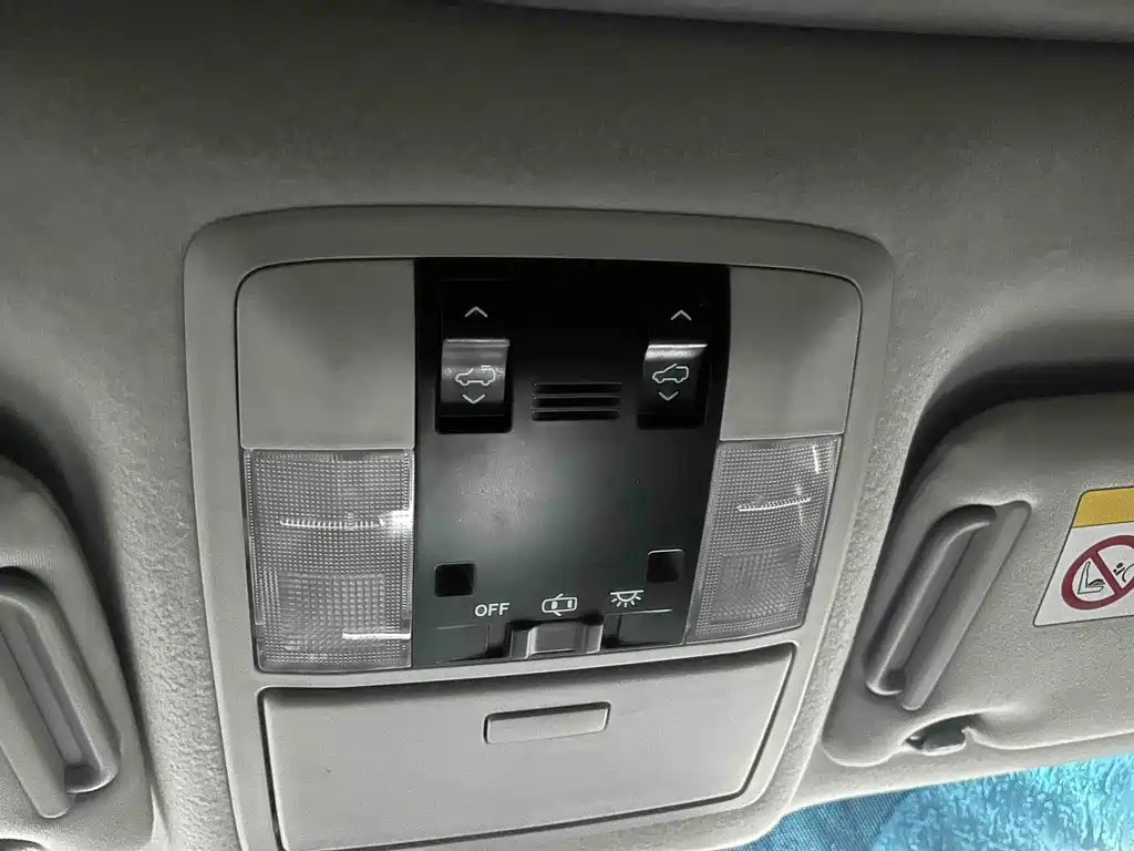 Toyota Prado 2018 — фото 13