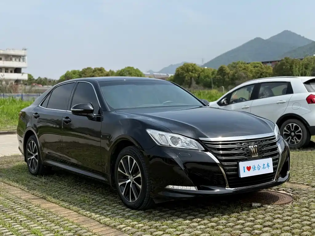 Toyota Crown 2019 — фото 3