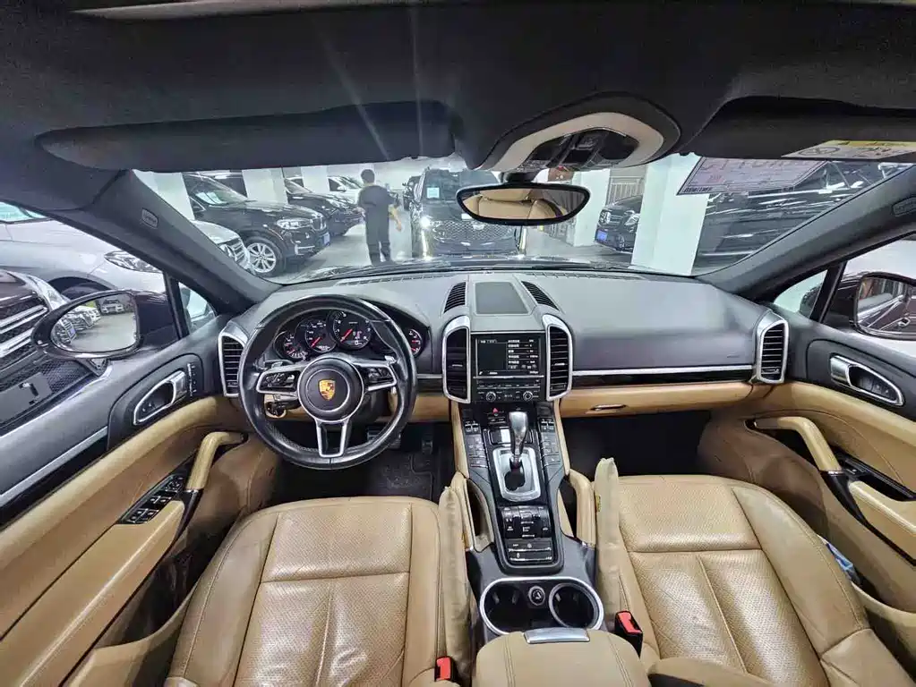 Porsche Cayenne 2015 — фото 5