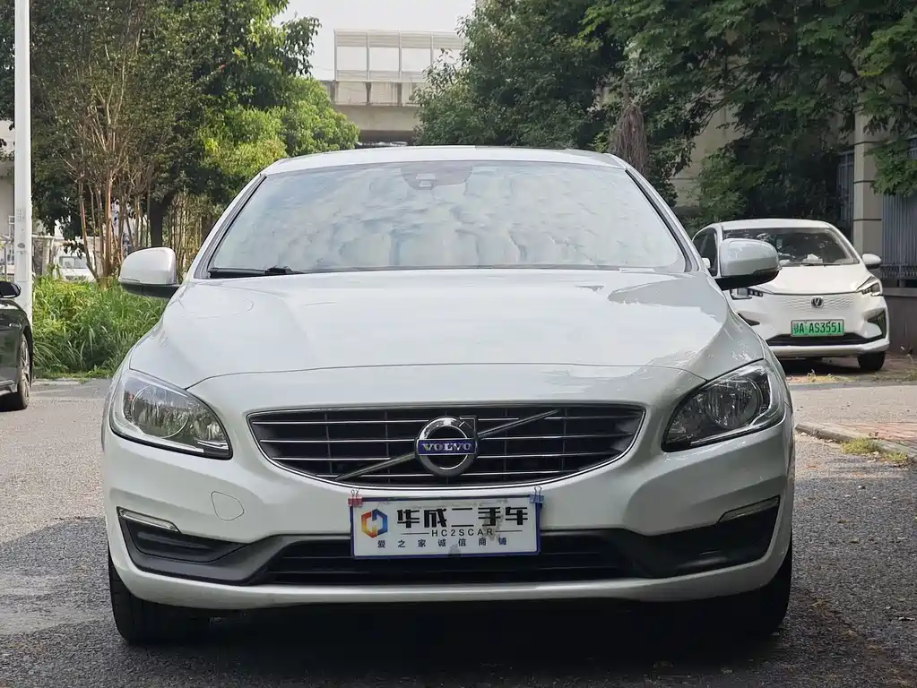 Volvo S60 2016 — фото 3