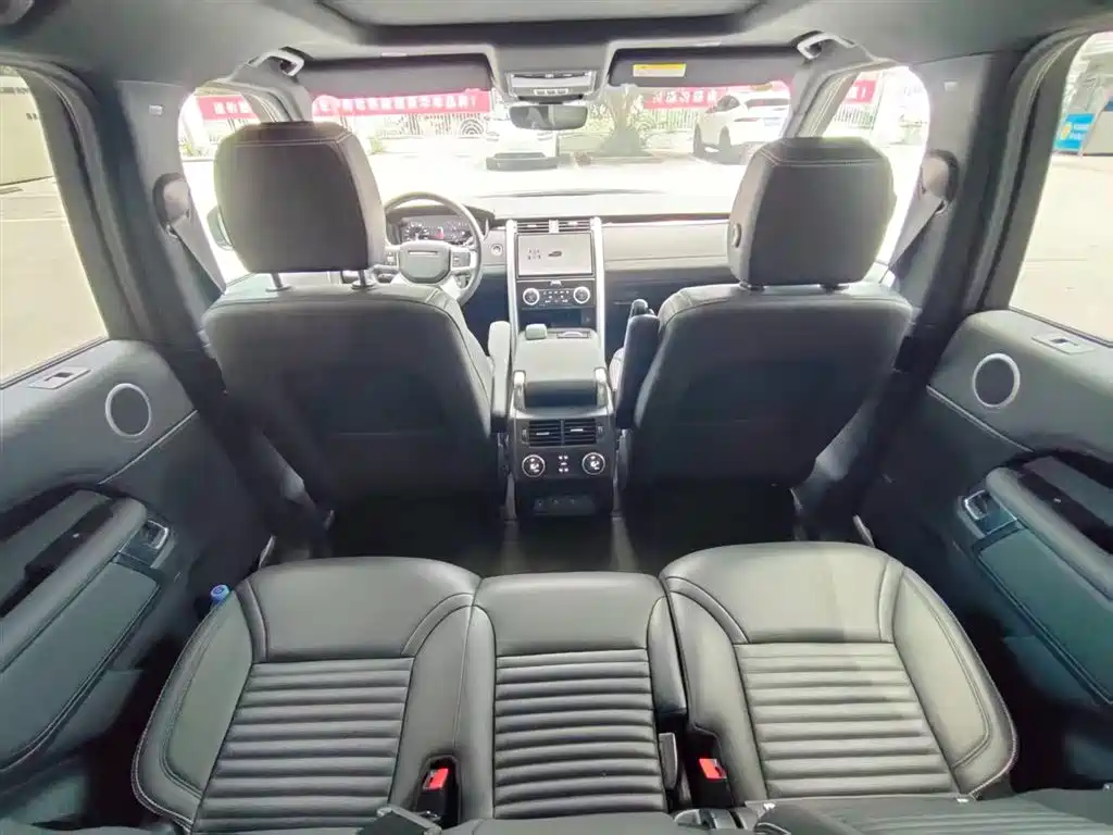 Land Rover Discovery 2025 — фото 14