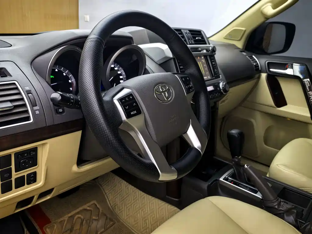 Toyota Prado 2017 — фото 12