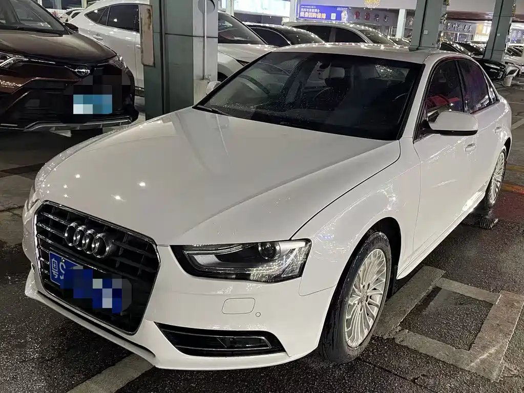 Audi A4L 2015 — фото 1
