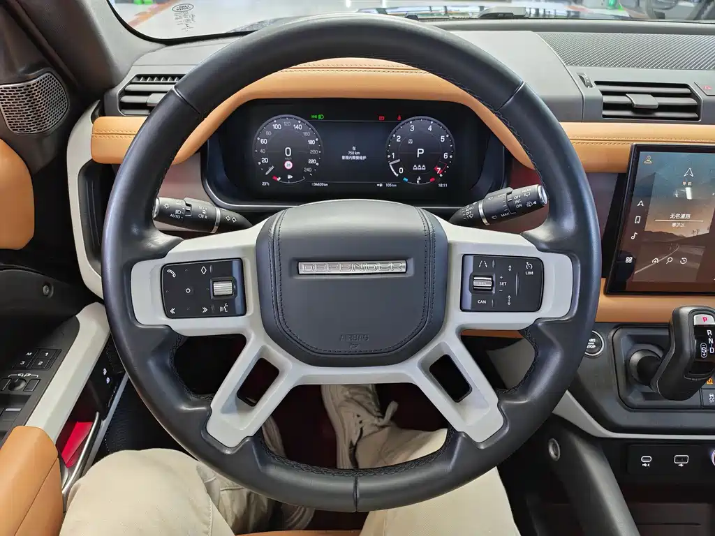 Land Rover Defender 2023 — фото 15