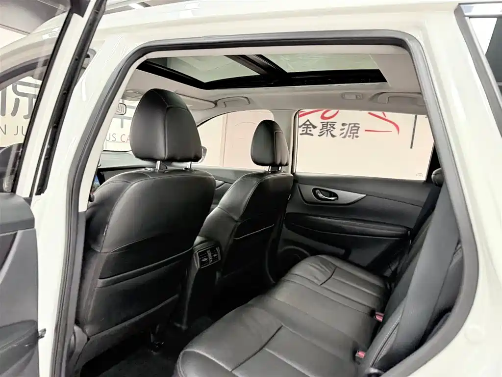 Nissan X-Trail 2016 — фото 11