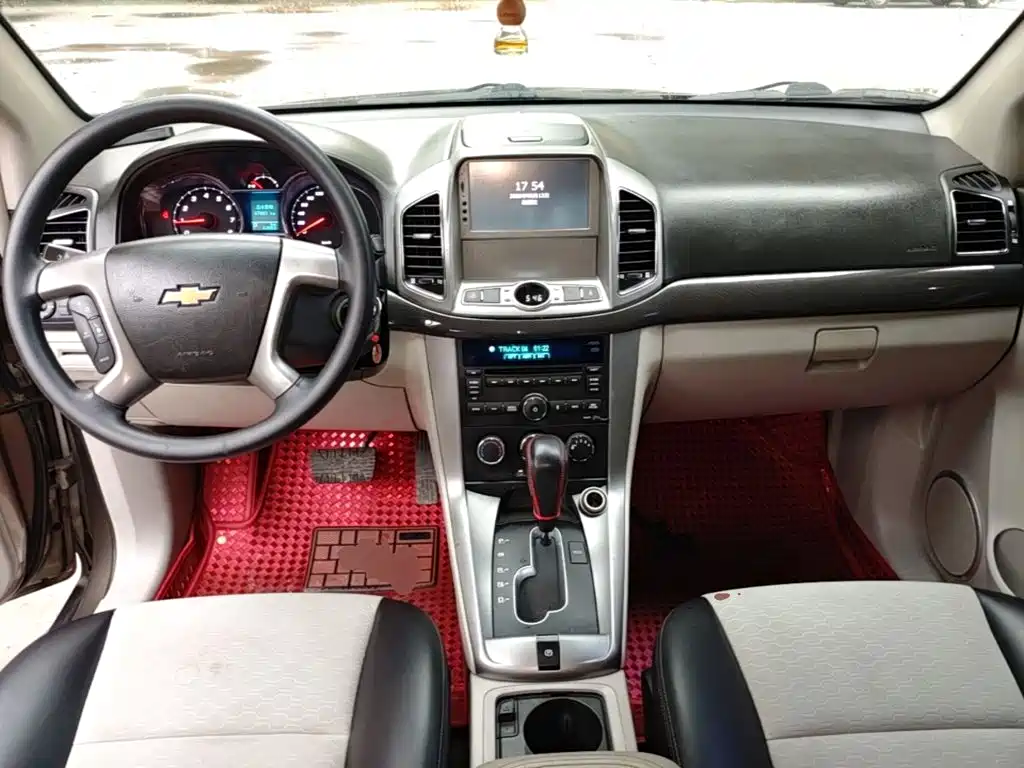 Chevrolet Captiva 2016 — фото 10