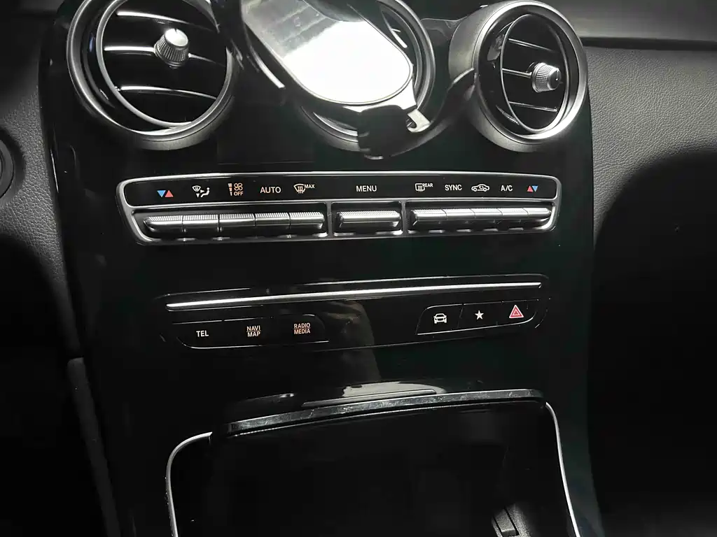Mercedes-Benz GLC 2020 — фото 14