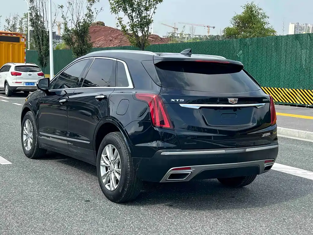 Cadillac XT5 2021 — фото 4