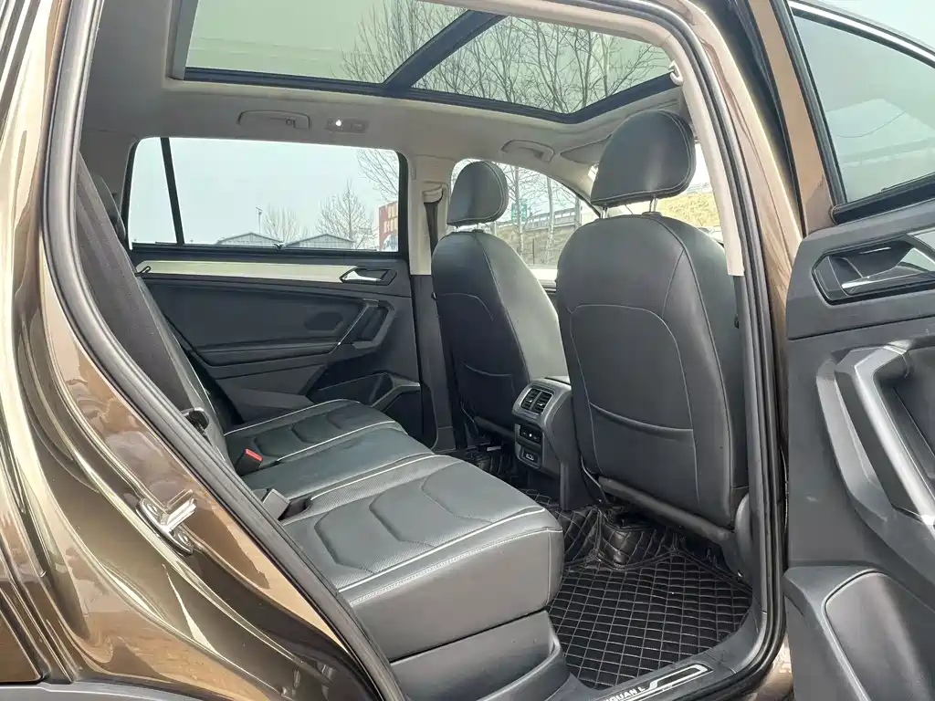 Volkswagen Tiguan L 2018 — фото 6